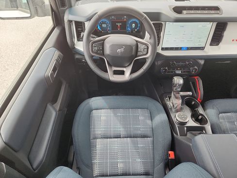 New 2026 Ford Bronco Heritage Edition image 7