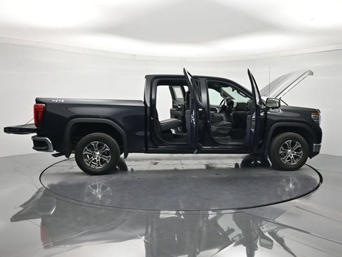 Certified 2025 GMC Sierra 1500 SLT AWD/4WD image 48