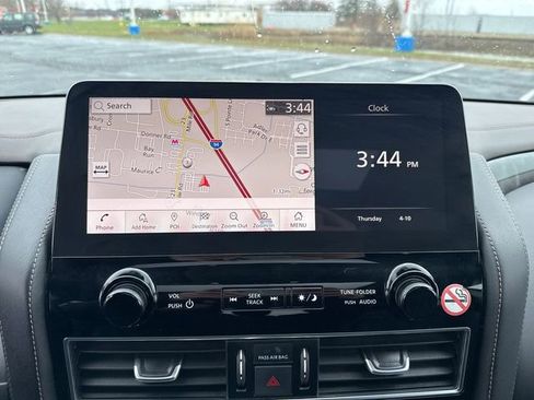 Used 2023 Nissan Armada Platinum image 22