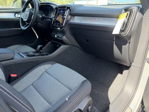 New 2026 Volvo XC40 B5 Core AWD/4WD image 11