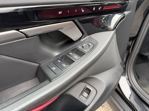 Used 2024 BMW 530i xDrive w/ Premium Package image 11