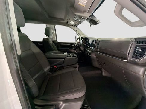 Used 2024 Chevrolet Silverado 2500 LT image 29