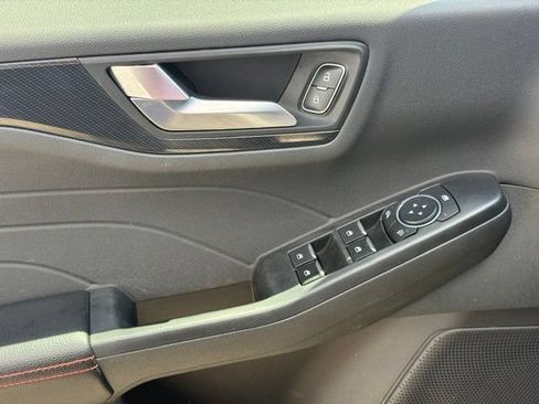 Used 2023 Ford Escape ST-Line FWD image 24