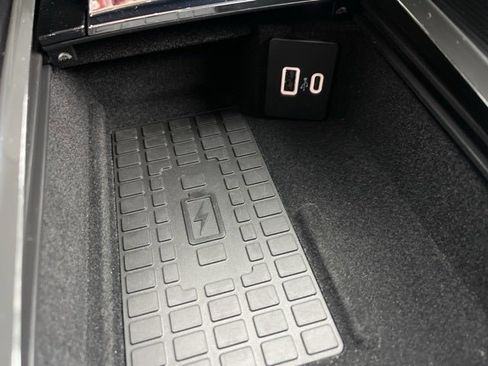 Used 2025 Lincoln Corsair Reserve w/ Towing Package image 38