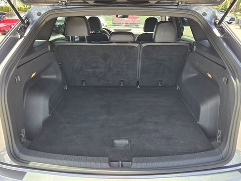 Used 2022 Volkswagen Atlas Cross Sport SE image 16