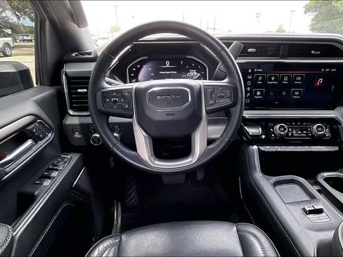 Used 2024 GMC Sierra 2500 Denali w/ Denali Reserve Package AWD/4WD image 8