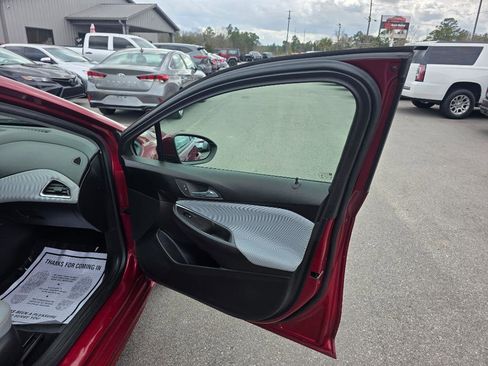 Used 2019 Chevrolet Cruze LT w/ RS Package image 10