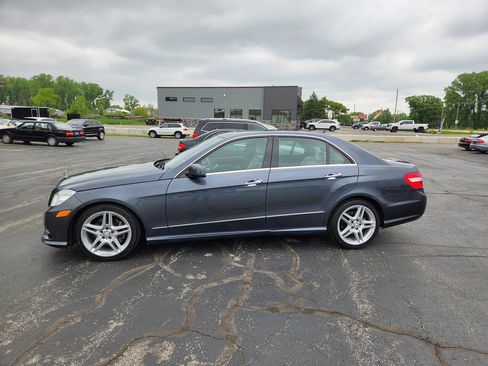 Used 2013 Mercedes-Benz E 350 4MATIC Sedan image 2