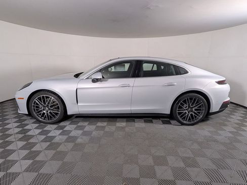 New 2026 Porsche Panamera RWD image 2