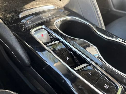 Used 2023 Buick Envision Essence FWD image 16