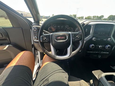 Used 2022 GMC Sierra 1500 Elevation RWD image 22