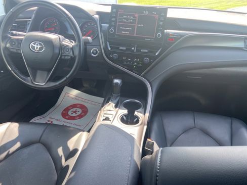 Used 2023 Toyota Camry XSE image 12