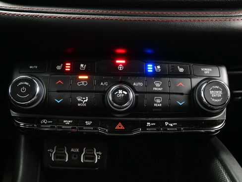 Used 2024 Dodge Durango GT image 22