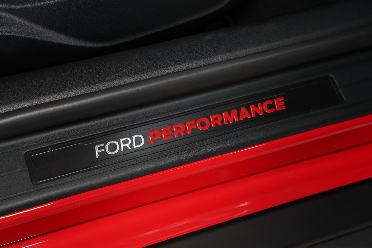 Used 2021 Ford Mustang Shelby GT500 w/ Carbon Fiber Handling Package RWD image 34
