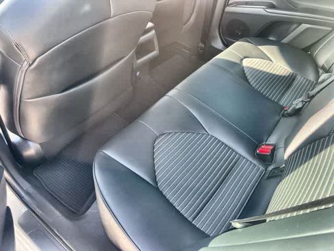 Used 2019 Toyota Camry SE FWD image 32