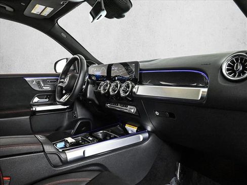 Used 2026 Mercedes-Benz GLB 35 AMG 4MATIC image 24