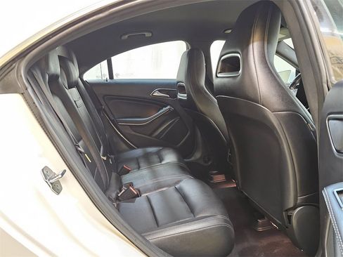 Used 2018 Mercedes-Benz CLA 250 image 14