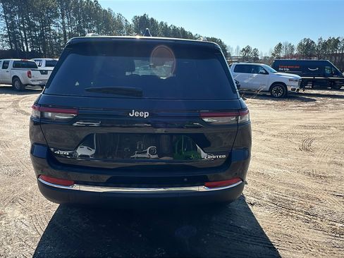 Used 2025 Jeep Grand Cherokee Limited image 9
