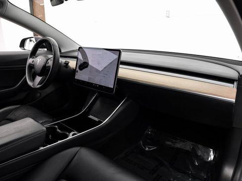 Used 2018 Tesla Model 3 Long Range image 18