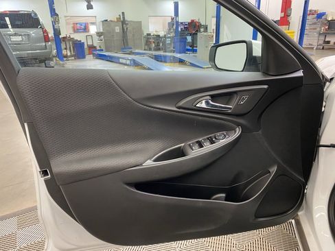 Used 2023 Chevrolet Malibu RS image 14