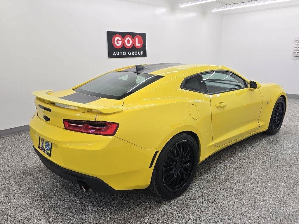 Used 2017 Chevrolet Camaro LT RWD image 7