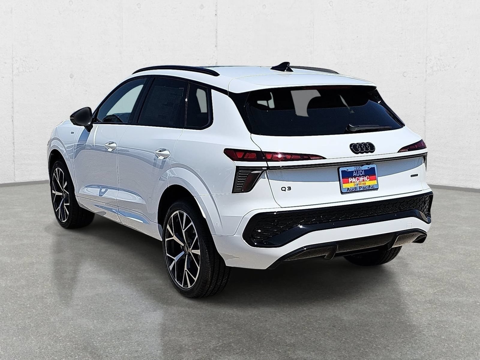 New 2026 Audi Q3 quattro 2.0T AWD/4WD image 7