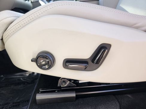 New 2026 Volvo XC90 T8 Ultra w/ Protection Package Premier image 12