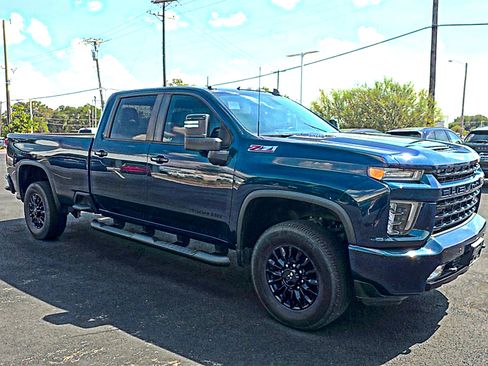 Used 2023 Chevrolet Silverado 3500 LT w/ All Star Edition AWD/4WD image 3