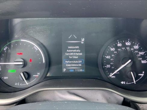 Certified 2024 Toyota Sienna LE FWD image 25