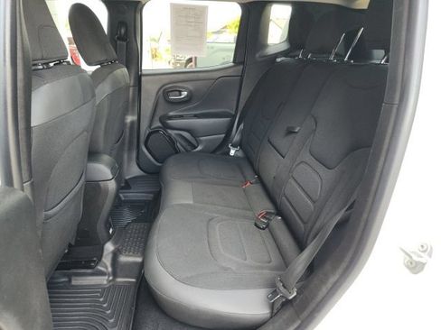 Used 2017 Jeep Renegade Altitude AWD/4WD image 18