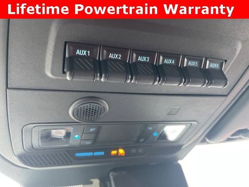 Used 2024 Ford Bronco Wildtrak image 25