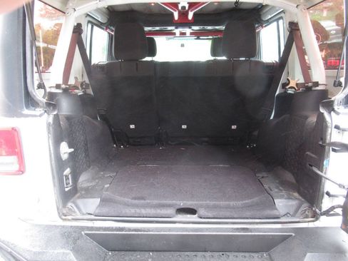 Used 2016 Jeep Wrangler Unlimited Sport AWD/4WD image 15