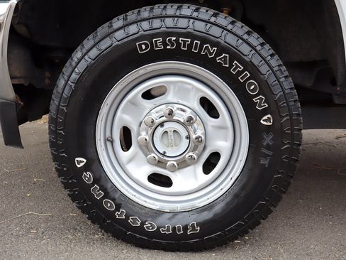 Used 2018 Ford F250 XL w/ Power Equipment Group AWD/4WD image 38