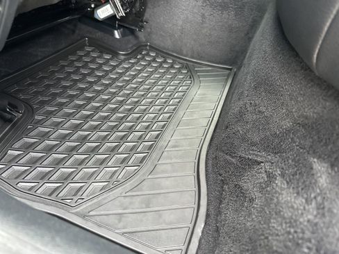 Used 2018 Mercedes-Benz GLC 300 4MATIC image 21