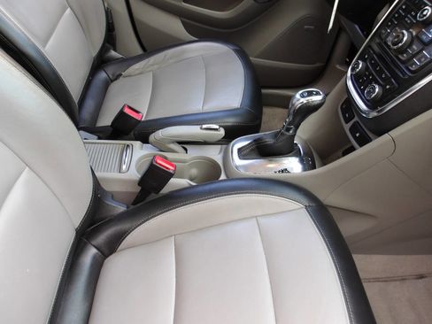 Used 2013 Buick Encore Premium AWD/4WD image 22