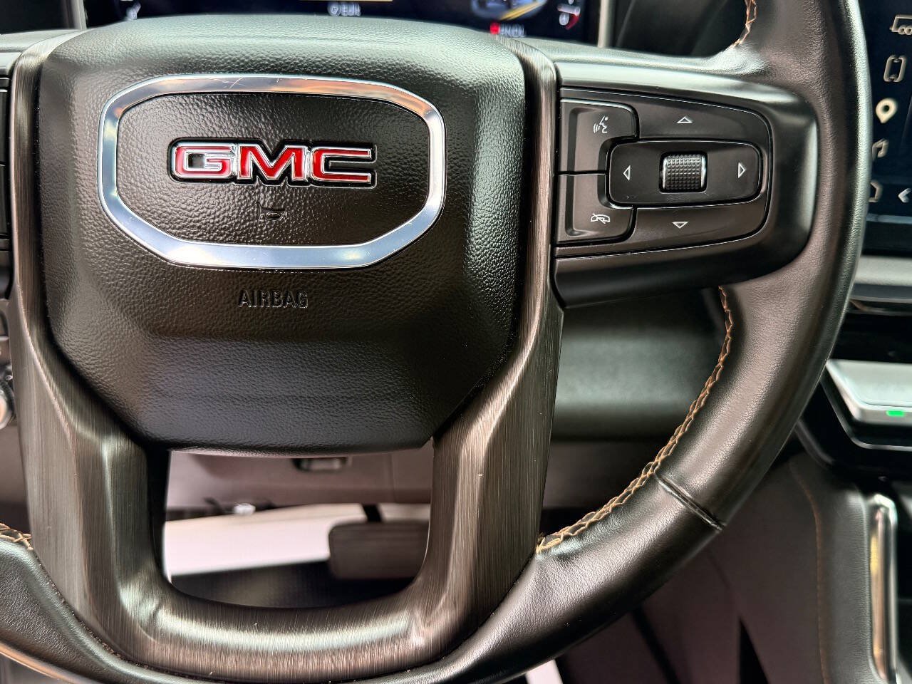 Used 2024 GMC Sierra 2500 AT4 w/ AT4 Premium Plus Package AWD/4WD image 28