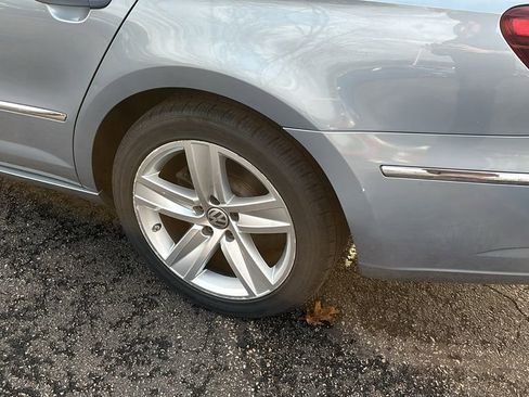 Used 2013 Volkswagen CC Sport image 9