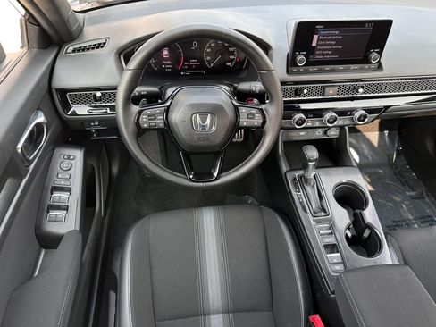 Used 2023 Honda Civic Sport image 18