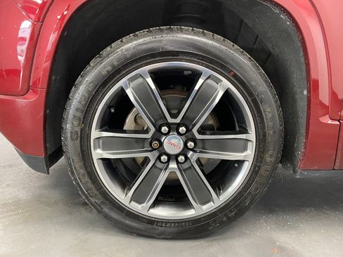 Used 2018 GMC Acadia Denali w/ Technology Package image 19