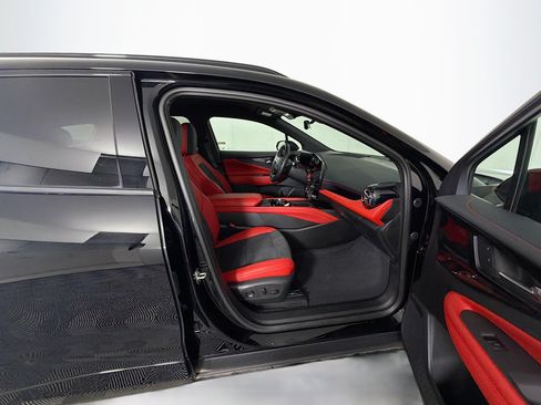 Used 2024 Chevrolet Blazer EV RS AWD/4WD image 31