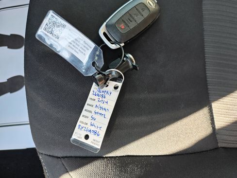 Used 2024 Nissan Sentra SV FWD image 33