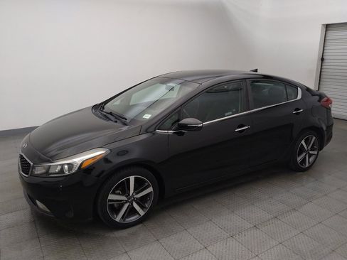 Used 2018 Kia Forte EX FWD image 2