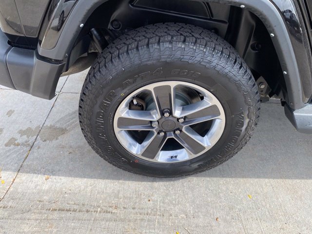 Used 2021 Jeep Wrangler Unlimited Sahara w/ Uconnect 4C Nav & Sound Group AWD/4WD image 12