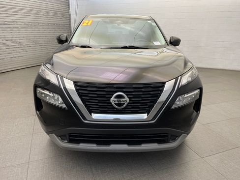 Used 2021 Nissan Rogue SV FWD image 11