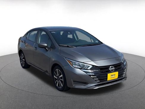 Used 2025 Nissan Versa SV FWD image 3