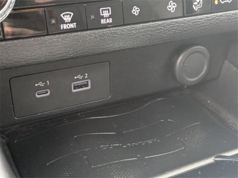 Used 2023 Mitsubishi Outlander SE image 23