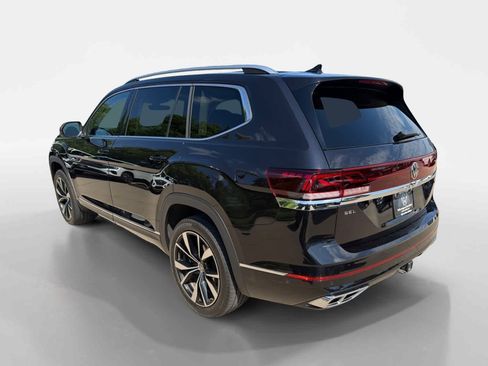 Used 2024 Volkswagen Atlas SEL Premium R-Line AWD/4WD image 4