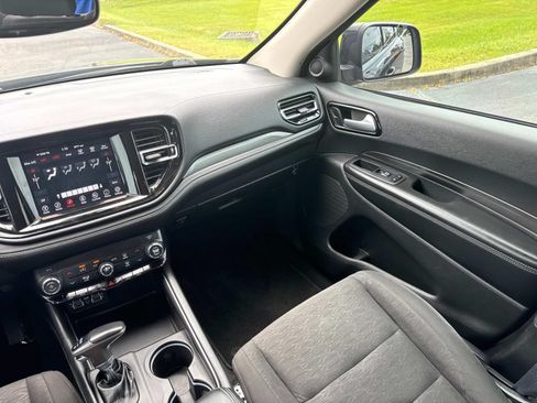 Used 2022 Dodge Durango SXT w/ Anodized Platinum Package RWD image 22
