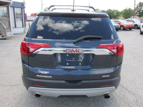 Used 2018 GMC Acadia SLT AWD/4WD image 4