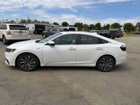 Used 2019 Honda Insight Touring image 2